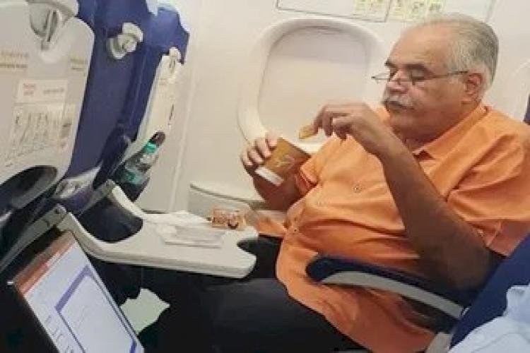 Billionaire Rahul Bhatia Was Seen Enjoying Tea With Parle-G Biscuits, The Picture Went Viral On Twitter